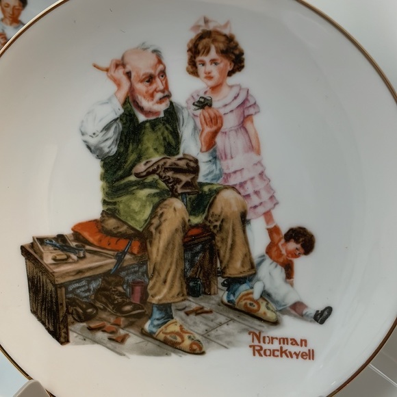 NORMAN ROCKWELL (SET OF THREE) PORCELAIN PLATES - Picture 3 of 11